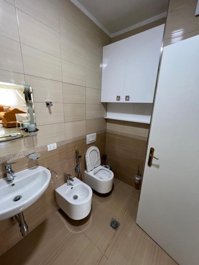 Leo Apartament Durrës 外观 照片