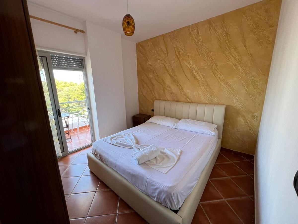 Leo Apartament Durrës 外观 照片
