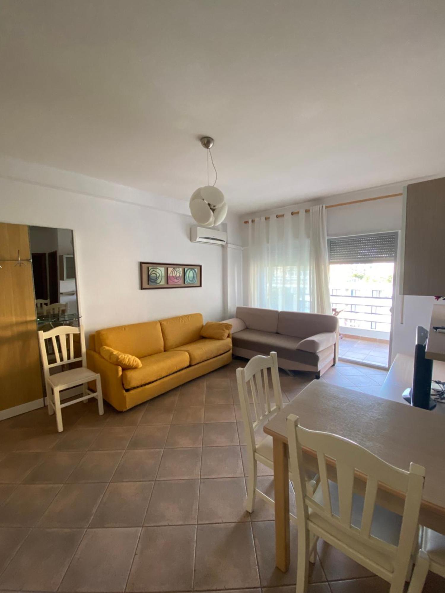 Leo Apartament Durrës 外观 照片
